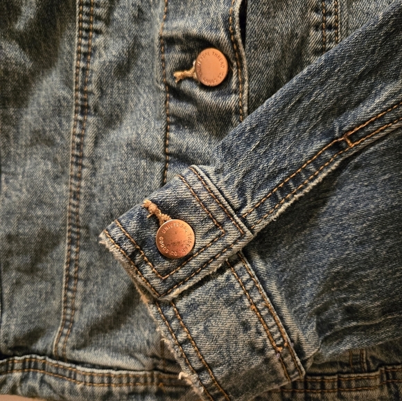 Universal Thread Denim Jacket - Picture 5 of 9